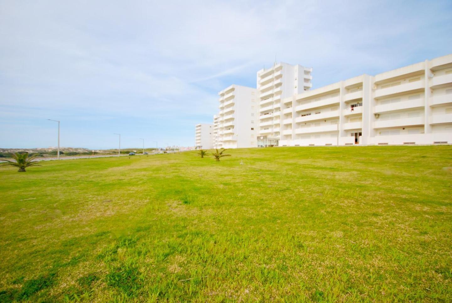 Apartamento Luciana - Beachside, Balcony, Sunset View Ferrel  Eksteriør billede